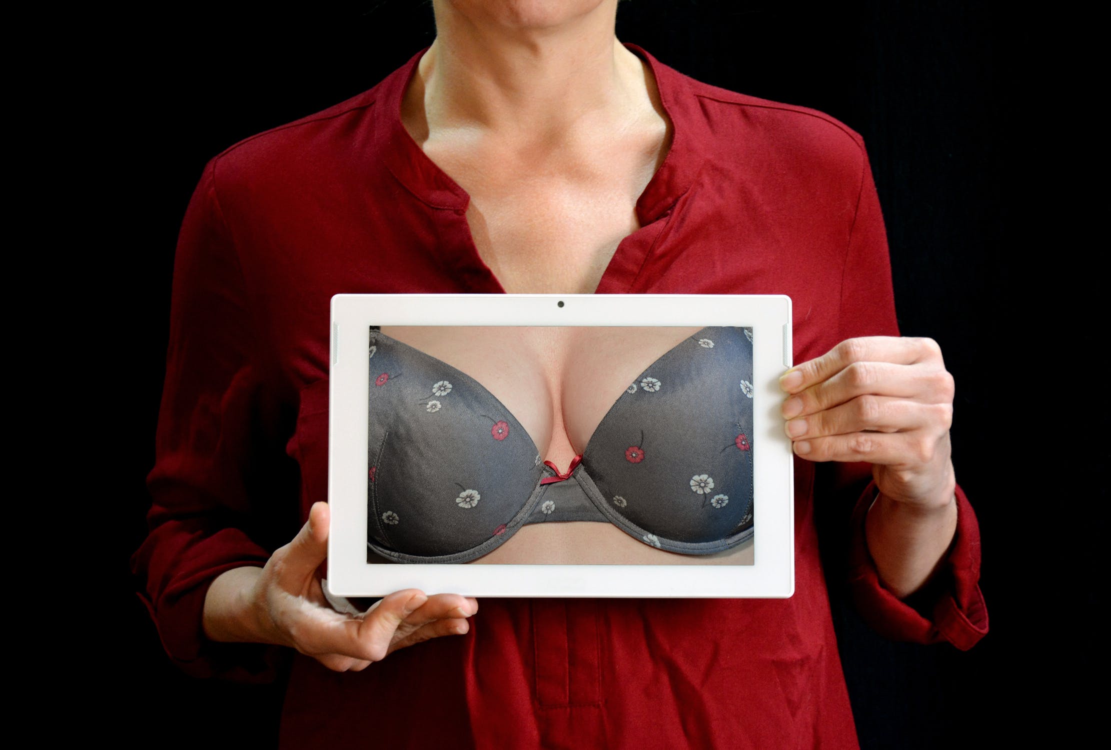 Difficulties That Come With Having Large Breast Implants